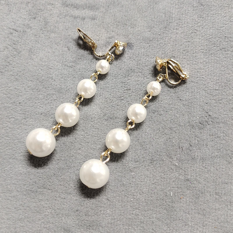 Trendy Baroque Irregular Imitation Pearls Statement Clip on Earrings Without Piercing for Women Lady Party Wedding Jewelry 2023