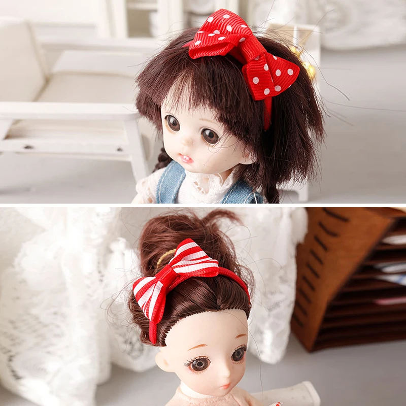 Mini poupée avec serre-tête à nœud, accessoires pour cheveux de poupée, décoration de scène de maison de poupée, jouet de déguisement pour poupées, jouets de jeu d'imitation - Jouet