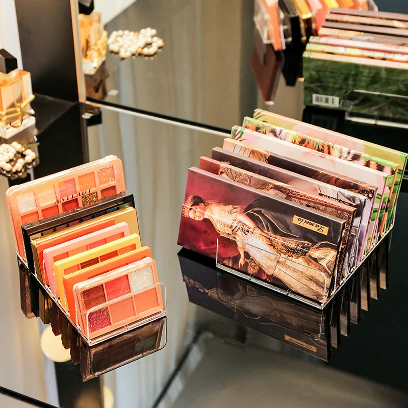 Eye shadow tray storage box, makeup powder blusher cosmetics shelf, desktop multi grid display box, 7 grid plastic material