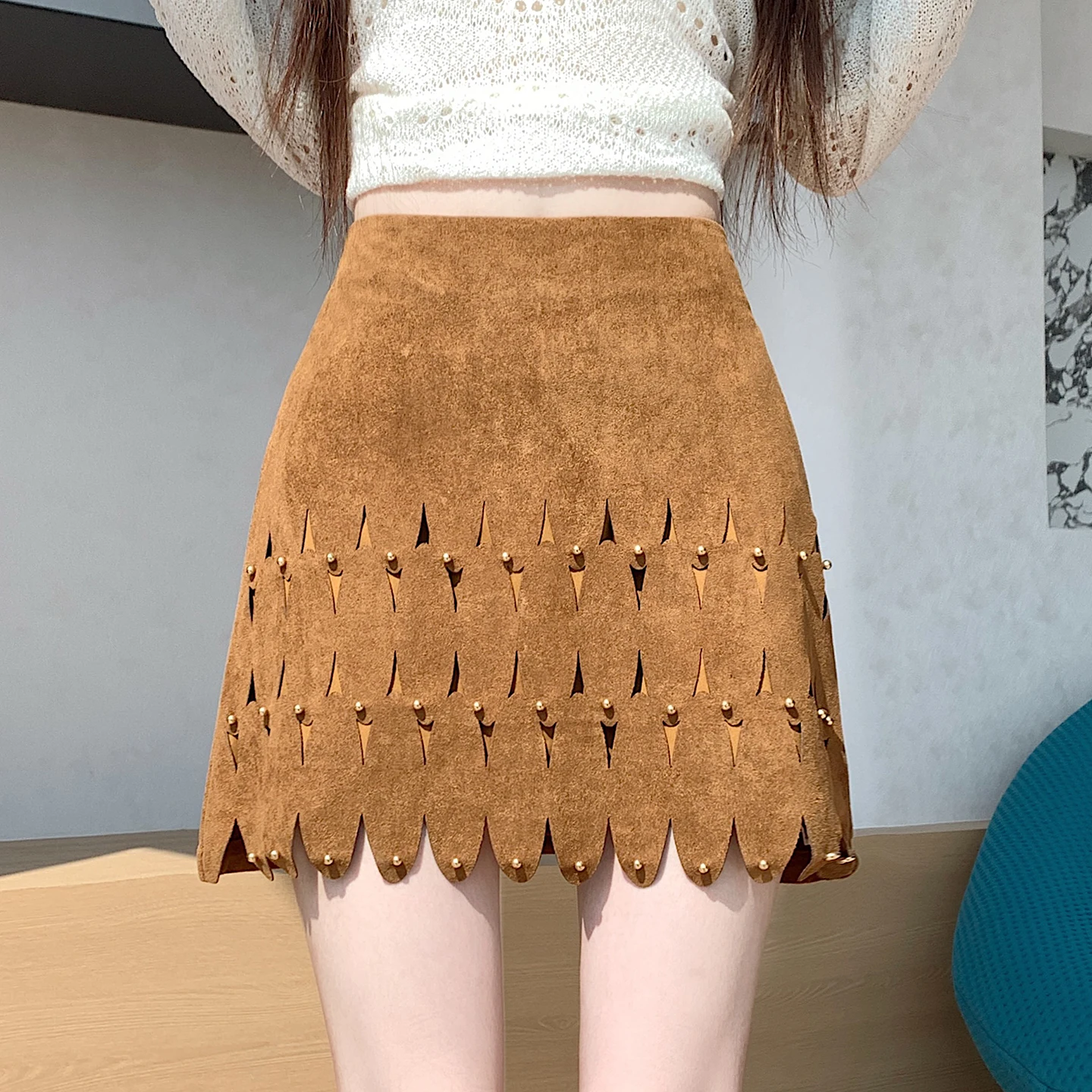 Hot Girl Heavy Cutout Petal Studded Suede A-Line Bodycon Mini Skirt for Women Fall Winter 2026 Designer Skirts