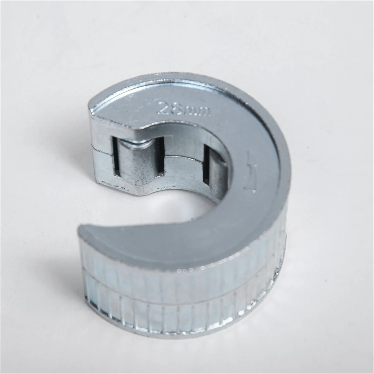 

22mm Cutter Rotary Blade Self-Propelled Pipe Cutter Automatically Locks Circular Pipe Cutter. jasmine