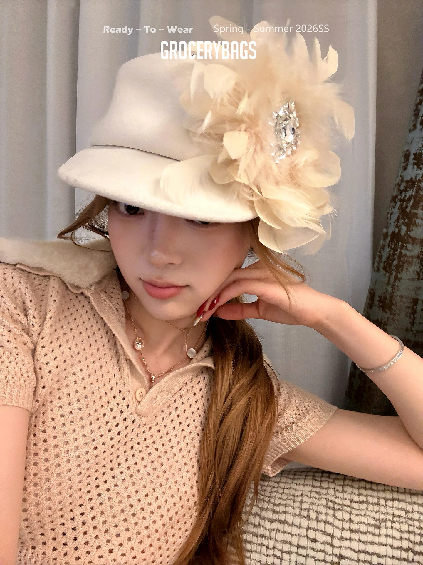 chapeau-d'equitation-elegant-a-plumes-style-artiste-a-strass-carres-effet-amincissant-pour-le-visage-style-mille-ors-jeune-et-dynamique-en-laine-a-large-bord-pour