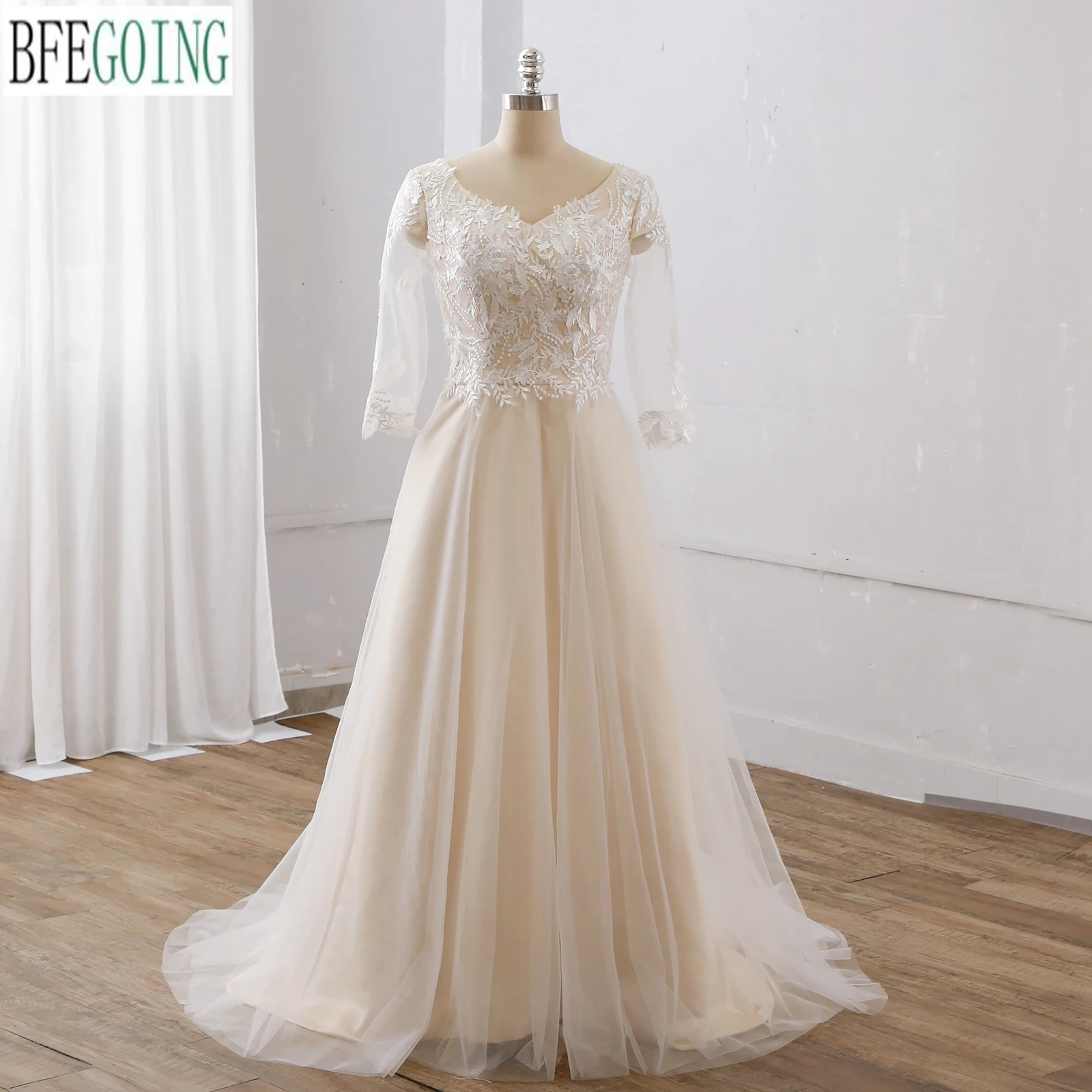 Lace Tulle A-Line Wedding Dresses Brush Train 3/4 Sleeves Floor-Length V-Neck Bridal Gowns