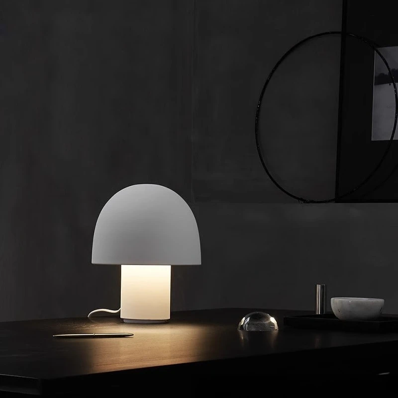 Nordic ins antieke homestay sfeer woonkamer slaapkamer nachtkastje studie kinderkamer paddestoel bureaulamp