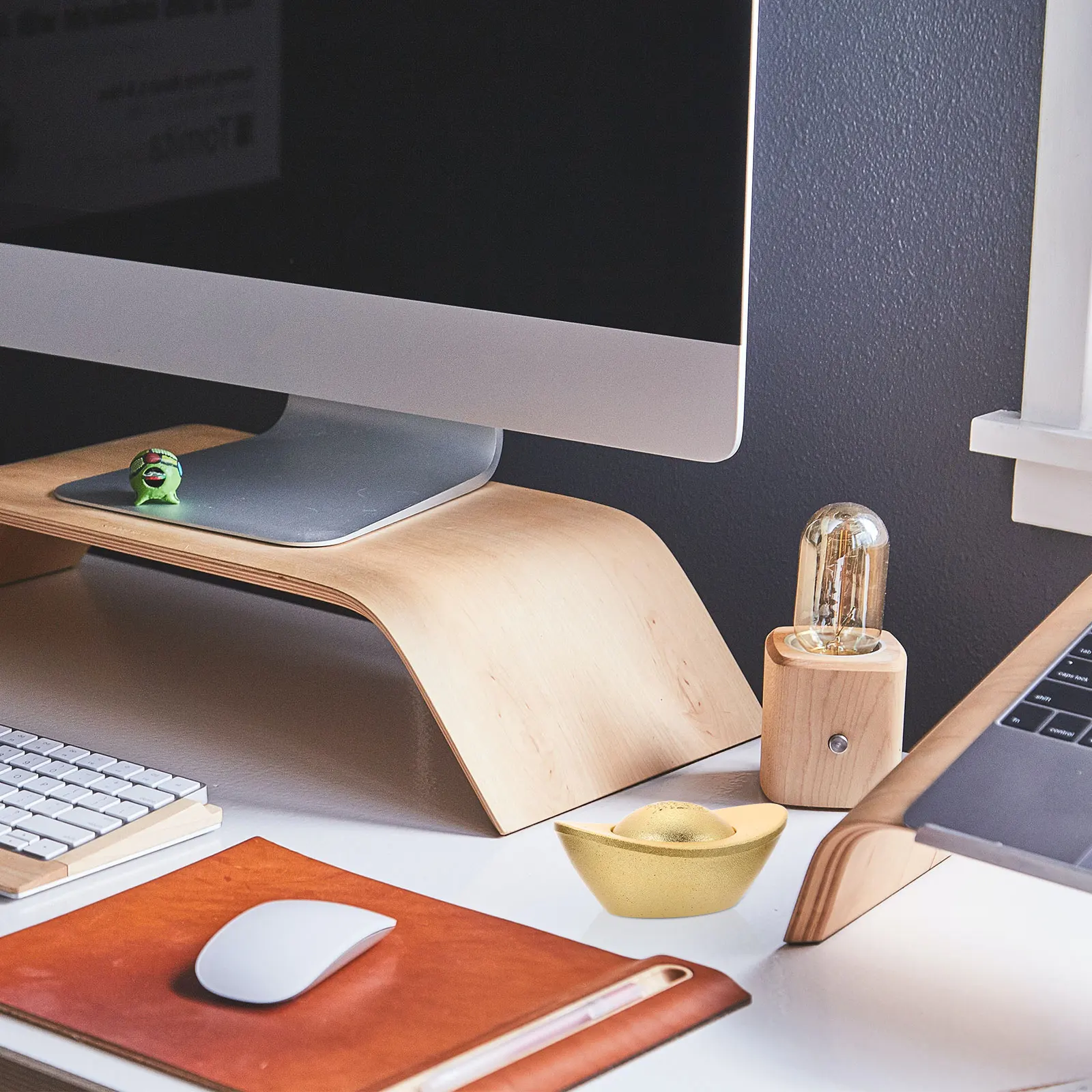 

Gold Ingot Ornament Desktop Copper Decor Craft Decoration Dashboard Adornment Ornaments Man