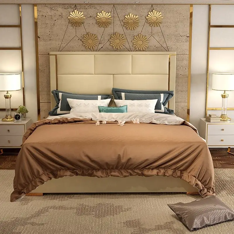 

/Modern Design Bed Bedroom Furniture Set Hotel Home Luxury Villas High End Genuine Leather King Size High Back Bed Metal