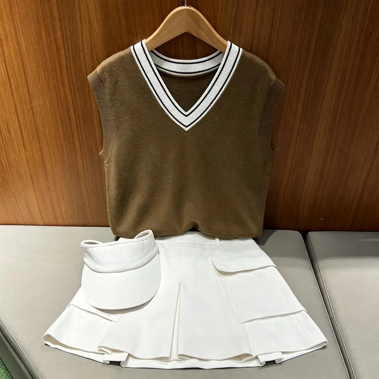 Ladies Autumn Golf Knitted Vest V Neck Soft Cashmere Warm Stretch Sleeveless Golf Casual Sweater