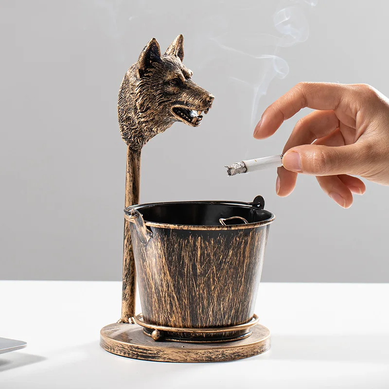 Wolf King Ashtray Animal Creative Personality Trend Anti-fly Ash Home Living Room Office Iron Decorative Ornament