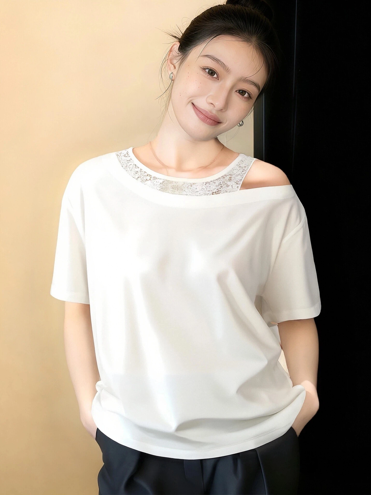 

Новая женская летняя футболка с кружевными вставками и открытыми плечами, свободного кроя, в корейском стиле, белая, повседневная, с модной объемной вышивкой