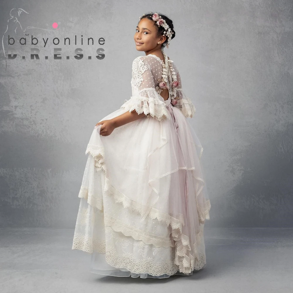 BABYONLINE Vestido de comunión de encaje de color marfil personalizado de inspiración vintage para niñas Vestido largo elegante con manga acampanada Flora hecha a mano