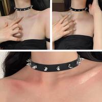 Punk Gothic Black Pu Leather Spike Cross Round Choker Necklace for Women Rivet Neck Jewelry Chocker Collar Fashion Necklaces