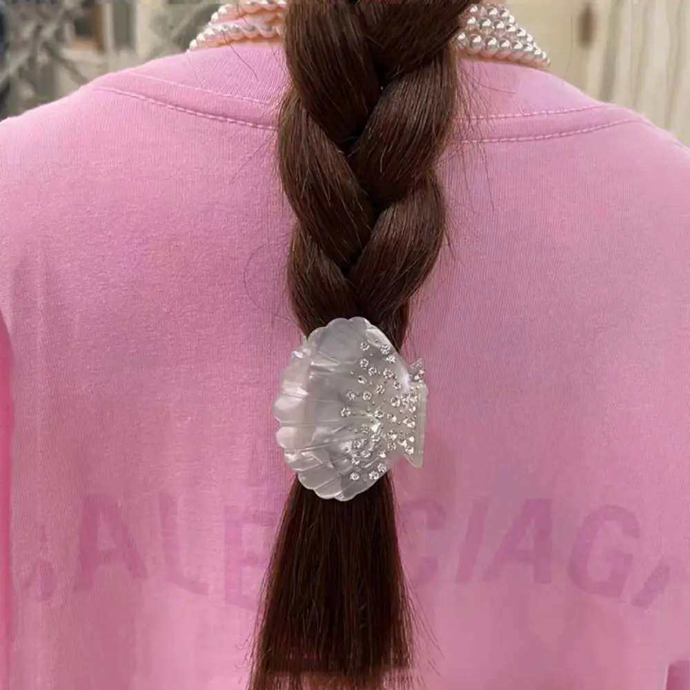 Elegant Rhonestone Shell Hair Claw Korean Style Acrylic Shell Crab Clip Hairpin Headwear Shell Shape Claw Clip Lady