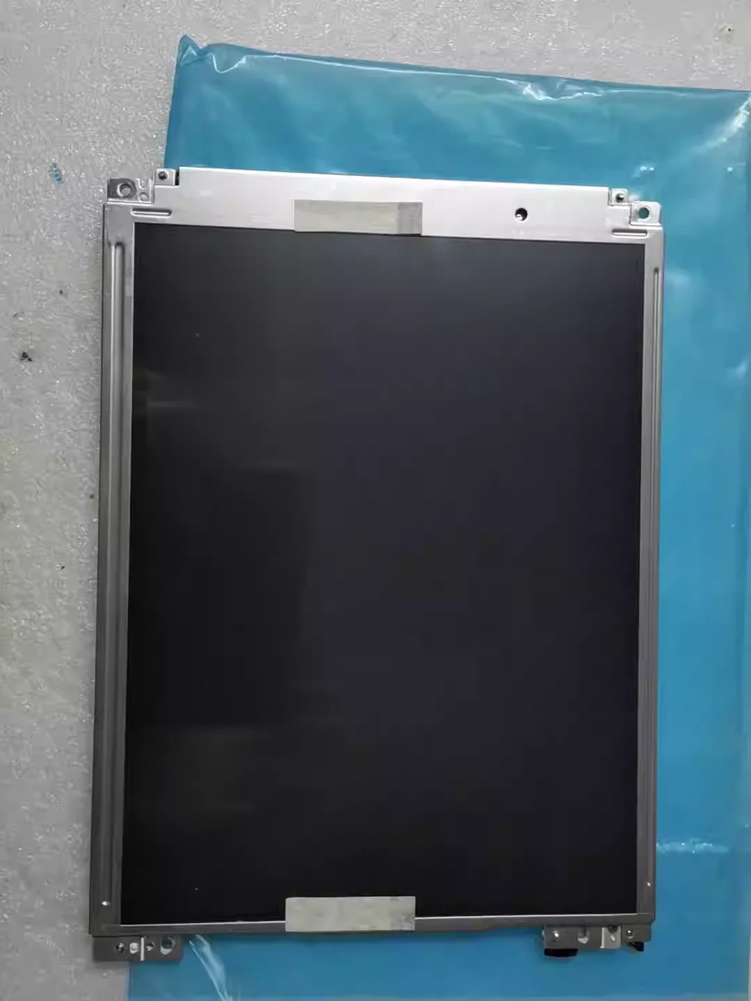 Layar display LCD LP104V2(W)