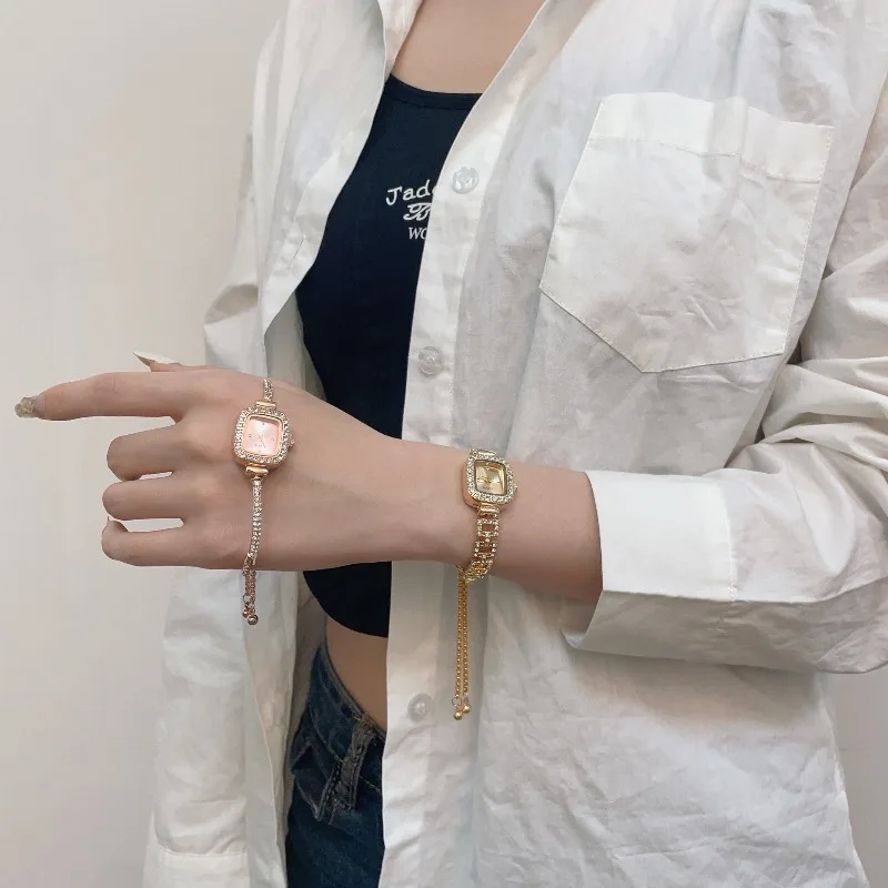 

Новые темпераментные модные квадратные кварцевые наручные часы, легкие роскошные женские часы с регулировкой, женские кварцевые часы Reloj Mujer