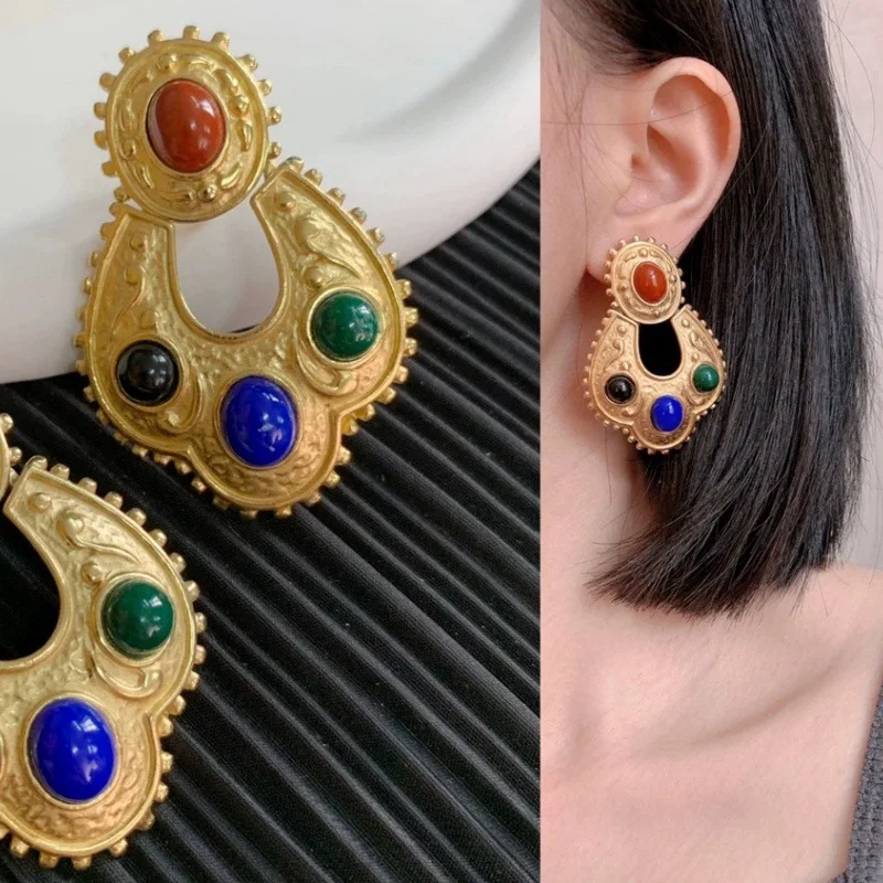 

European and American fashion medieval set colored jewel earrings