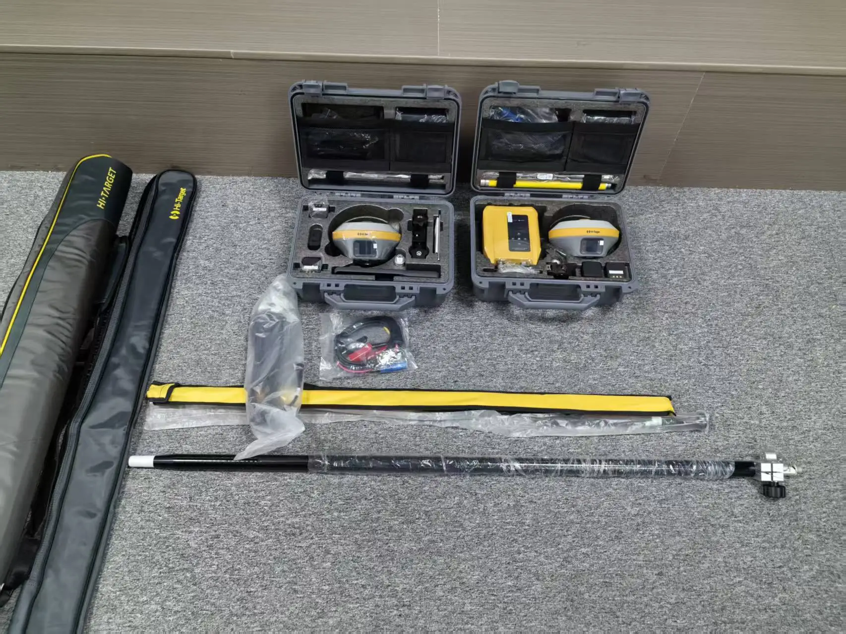 Hi Target IRTK5 GNSS RTK Base and Rover Differential Dgps Ihand55 Controller with Permanent Code