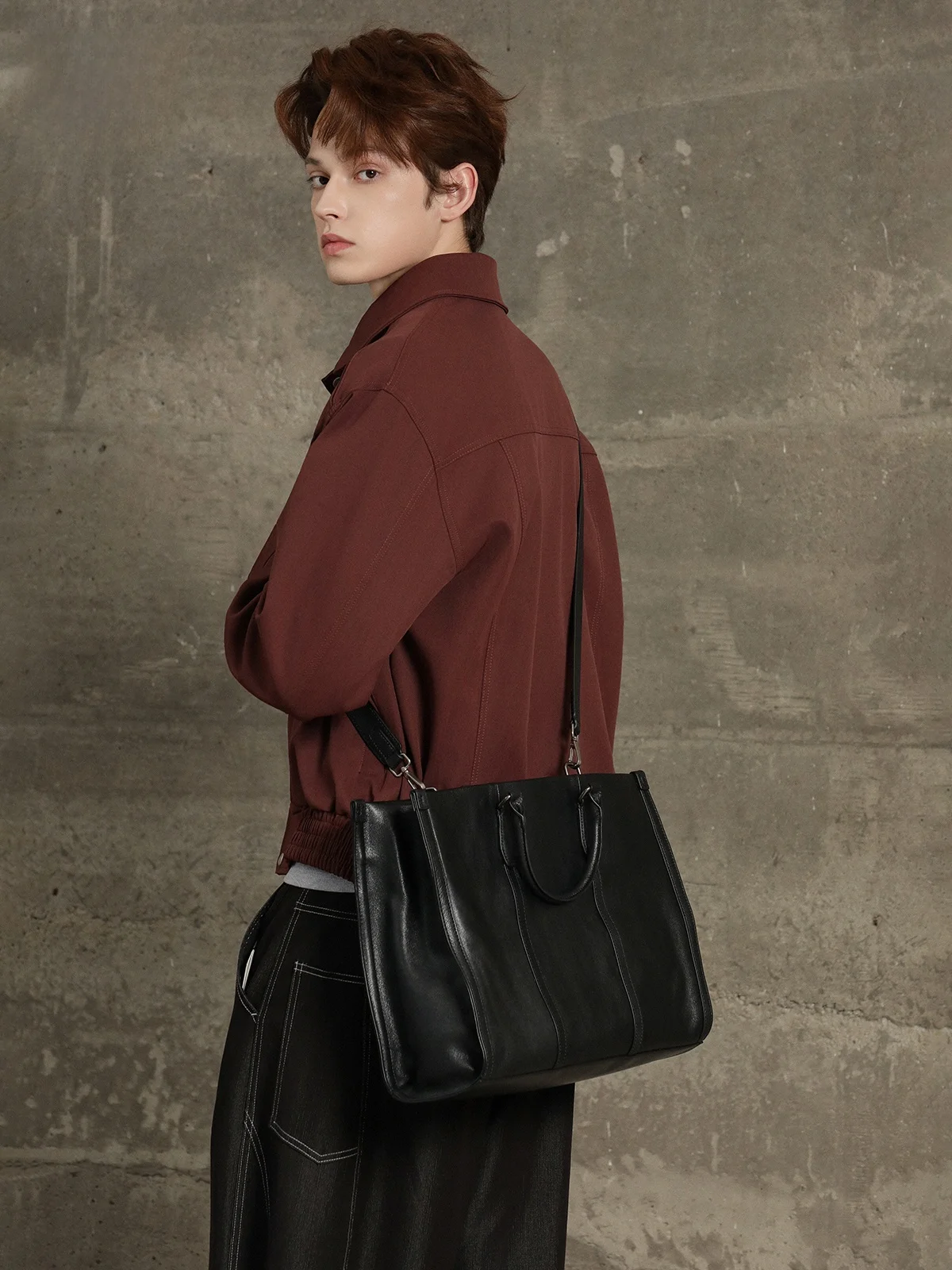 

Casual Commuter Men's Tote Bag Multi-Functional Large Bag Super Suitable for Lazy People to Go out High-End Sensation