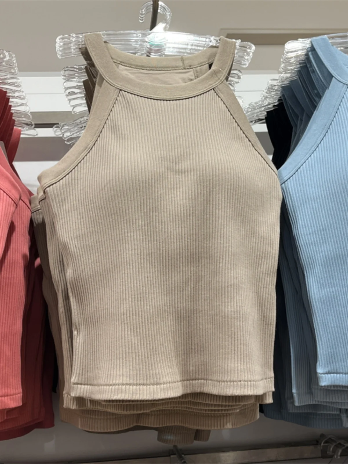 New Women's Hanging Neck Bra Short Tank Top Spicy Girl Style with Chest Pad Strap Base Shirt Short Length Color