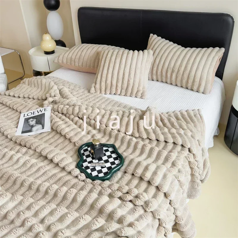 Imitation Rabbit Velvet Autumn Warm Bed Blanket or Blanket and Pillowcase Soft Warmth Winter Sofa Blankets for Throw Lap Blanket