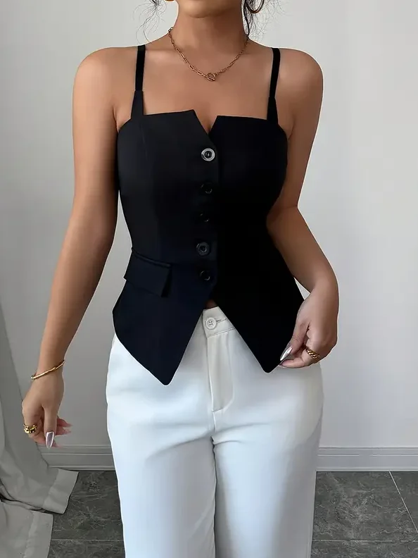 Damenmode im lässigen Stil, einfarbig, mit Knöpfen und Hosenträgern