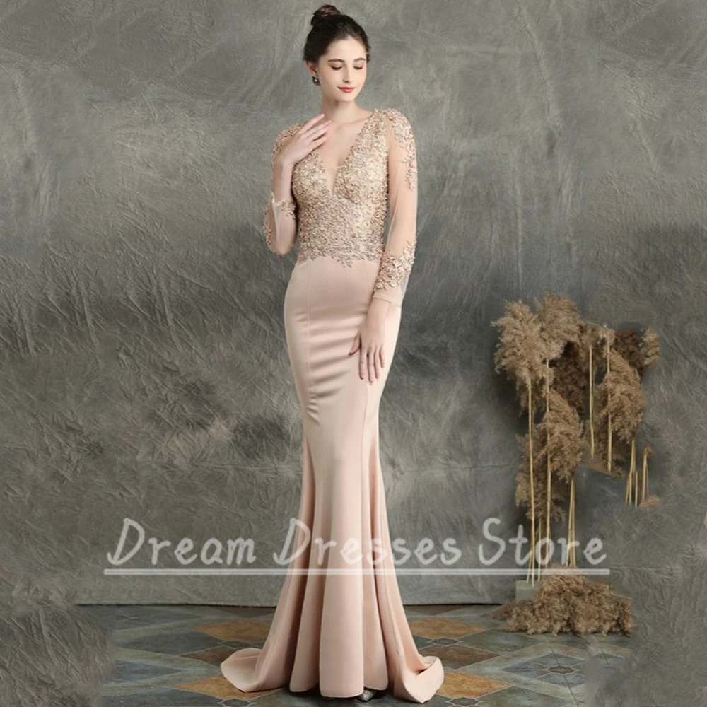 Klassisches schwarzes Kleid für die Brautmutter mit Applikationen, elegantes V-Ausschnitt, maßgeschneidertes Meerjungfrau-Perlenkleid für Hochzeit, Party, Event, Gast