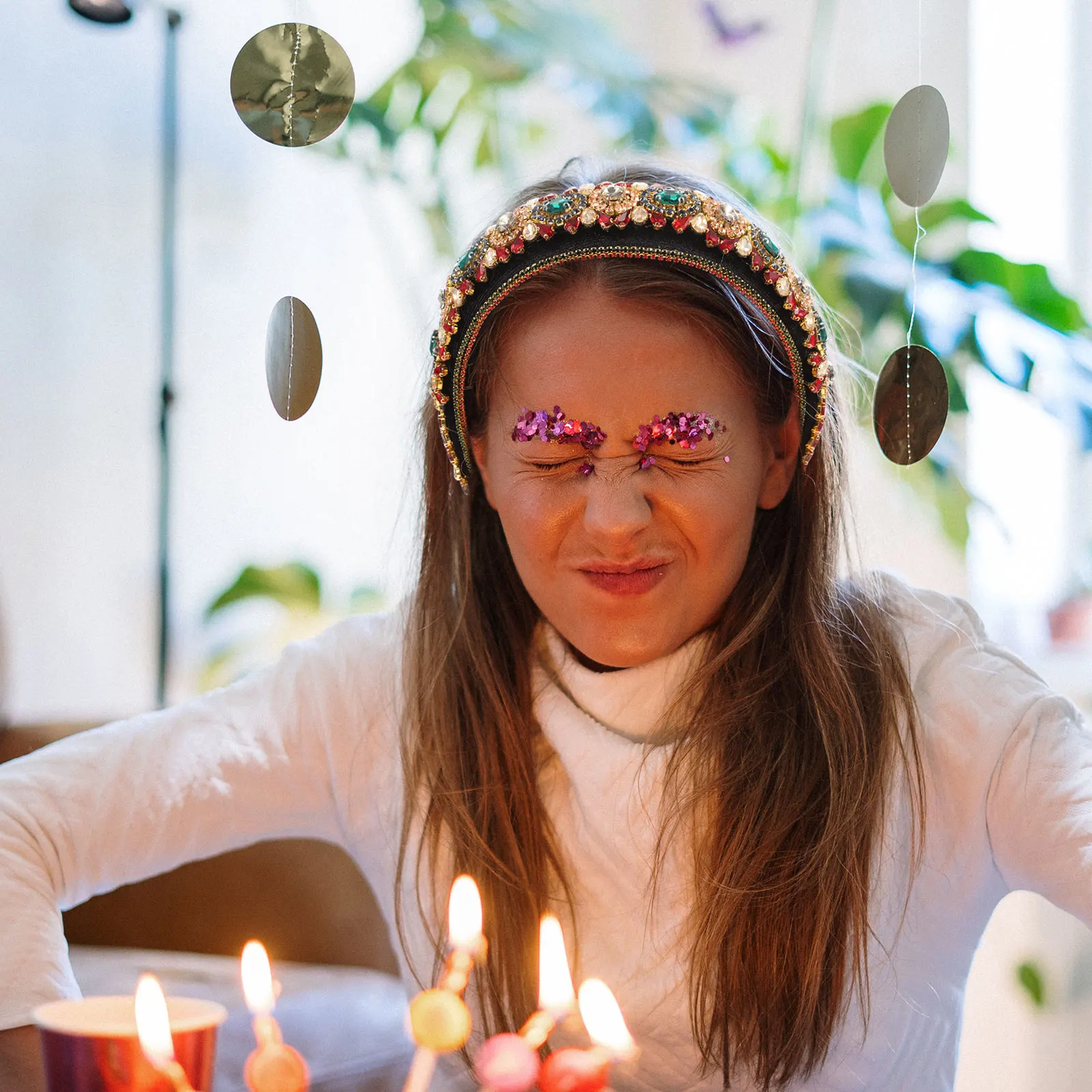 

Модная повязка для волос со стразами, креативный головной убор, выставной в показы и повседневная одежда, повязка для волос со стразами, женский головной убор