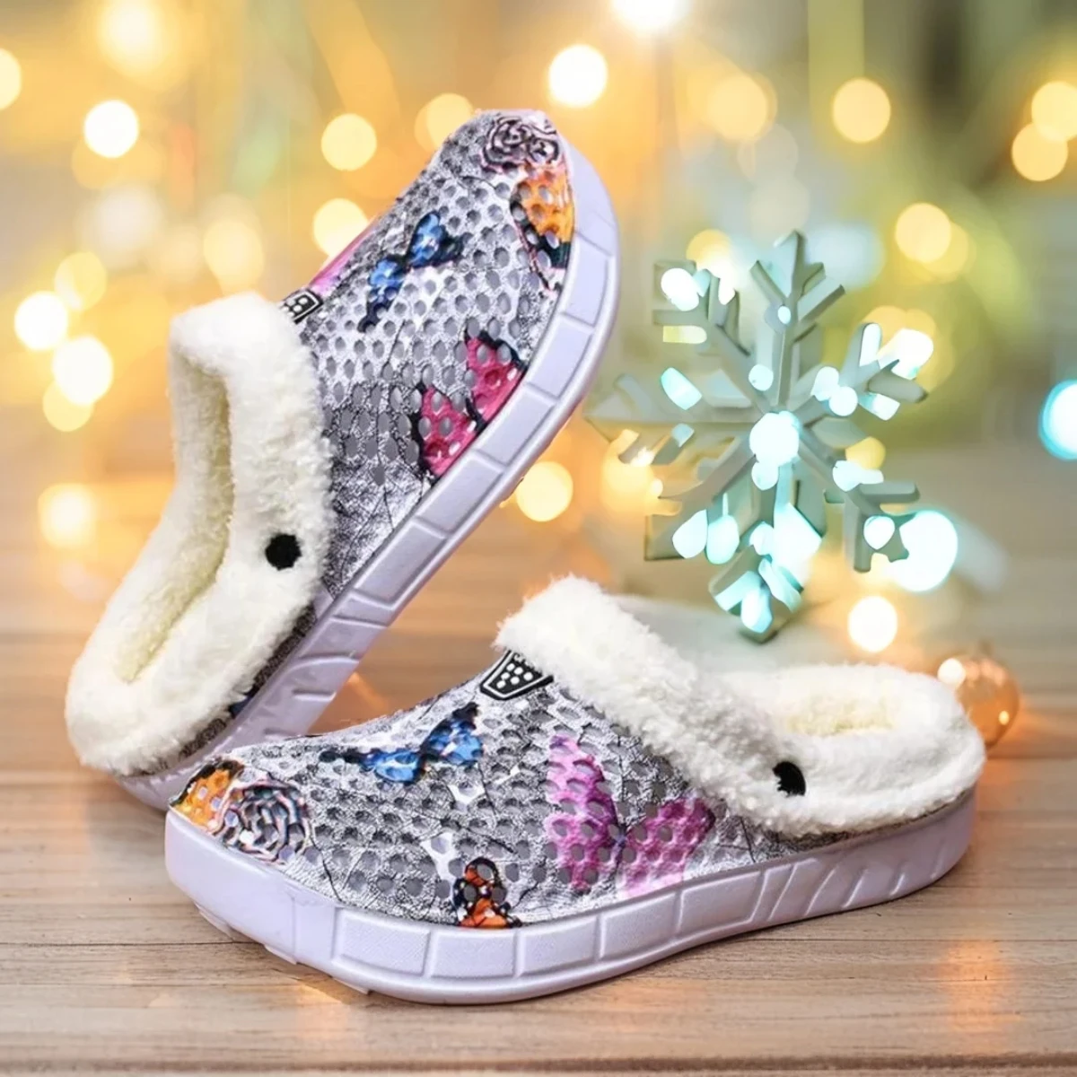 A Must-Have for Winter Fashion! Butterfly Print Fleece-Lined Slippers, Soft Plush That Effectively Locks in Heat, Dynamic Prints Brighten the Home Atmosphere, Comfort and Beauty Are Both on Point