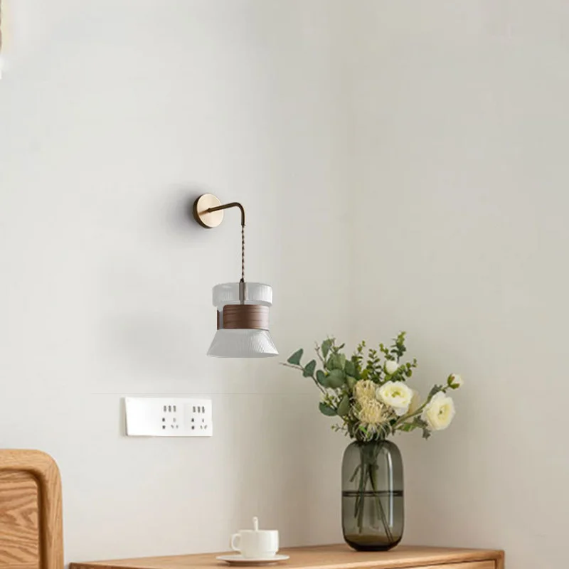 Lampada da parete in legno di noce soggiorno camera da letto comodino vetro ottone luci arredamento moderno specchi bagno articoli decorativi per la casa