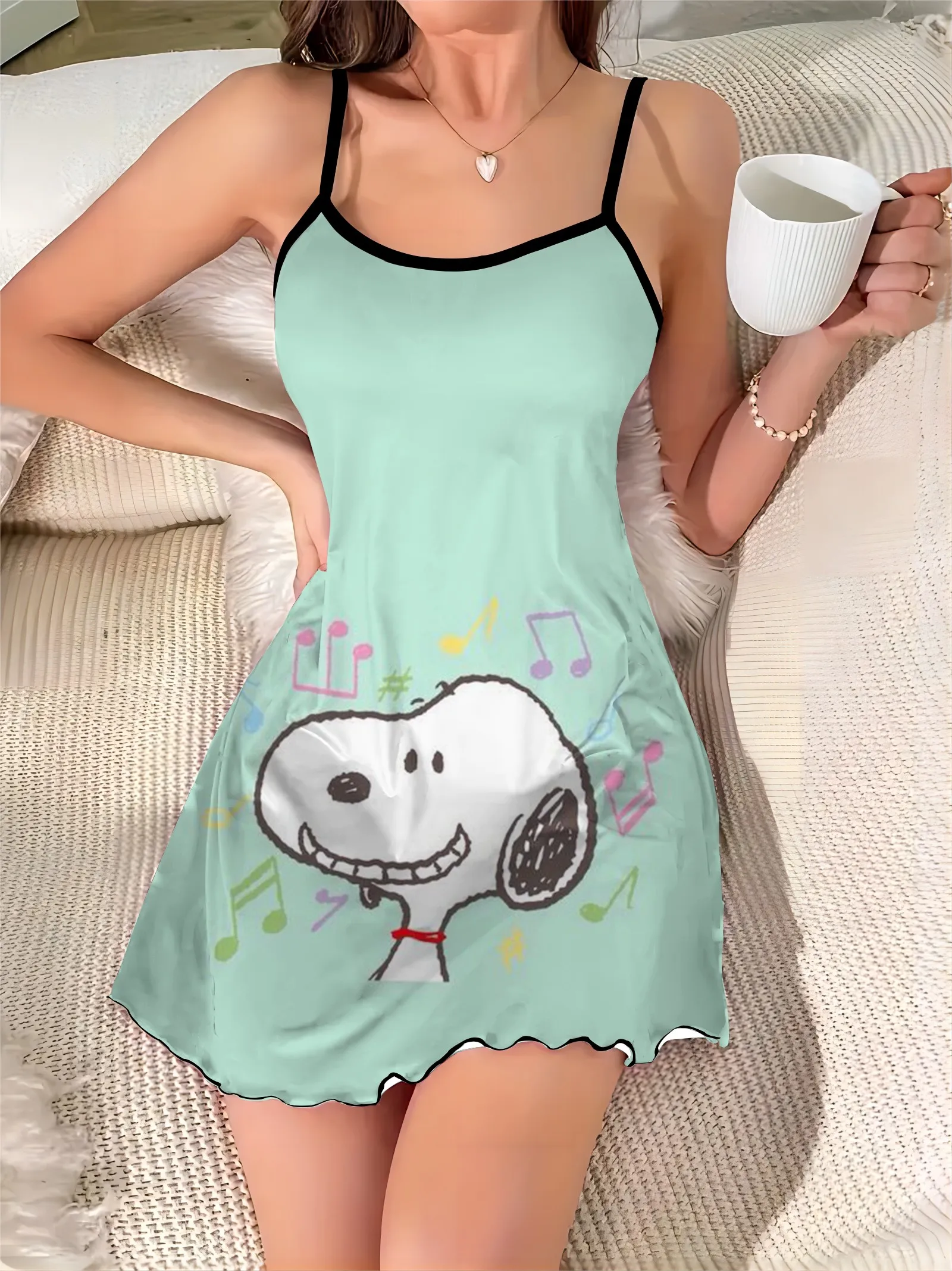 Vestido de casa elegante con cuello redondo para mujer, minivestido Sexy de satén con ribete de lechuga y Snoopy, a la moda, verano 2024