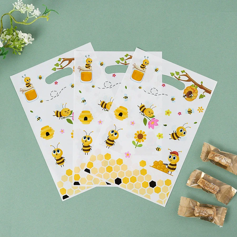 Cute Bee Pattern Plastic Handle Gift Bags Honeycomb Print Goodie Treat Bags Kids Birthday Baby Shower Snack Candy Gift Packaging
