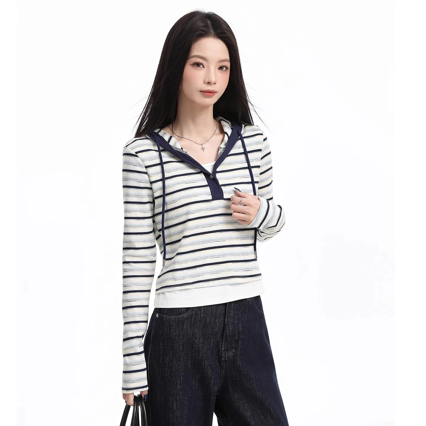 Striped Hooded Long Sleeved T-Shirt for Women in Autumn /Winter 2025 New Style, Interior Contrasting Fake Two Pieces