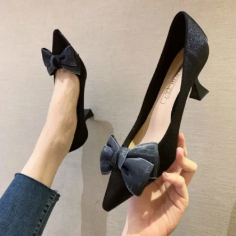 New Women's New Fashion Pointed Solid Color Low Heel Casual High Heels