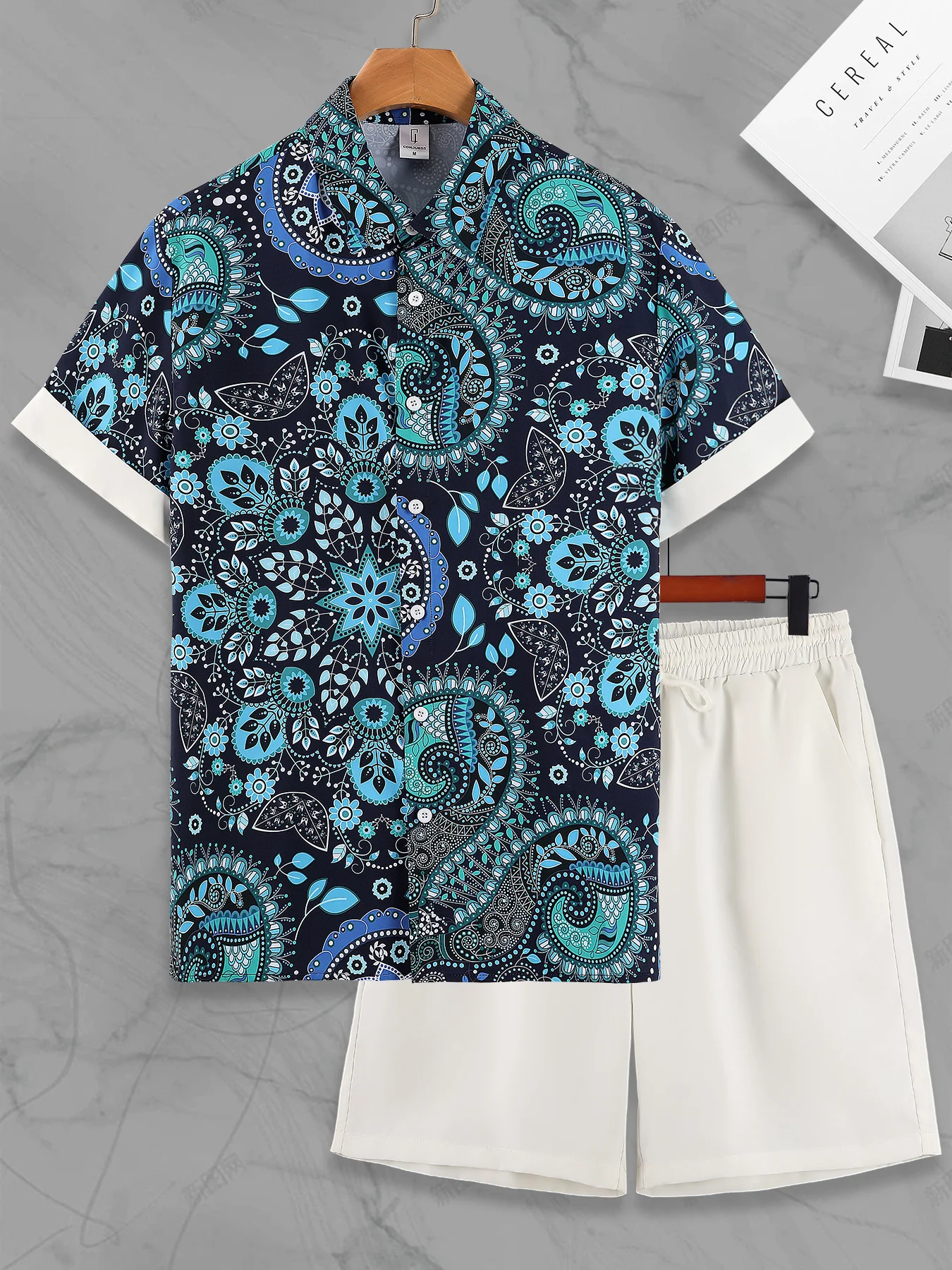 

Two-Piece Summer Outfits for Men, Casual Paisley Style Short-Sleeved Shirt and Plain Drawstring Shorts Set for Holidays