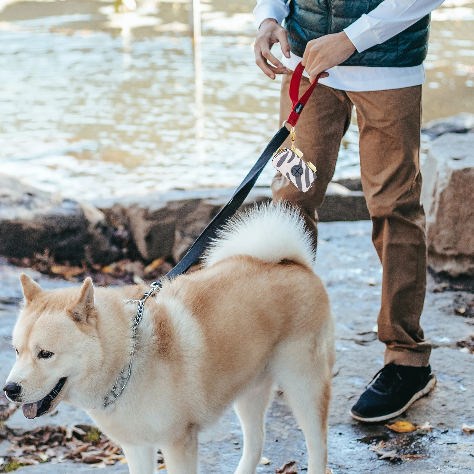 

Pet Poop Bag Holder Lightweight Wear-Resistant Polyester Portable Dog Litter Bag Container For Outdoor Walking Running Travel