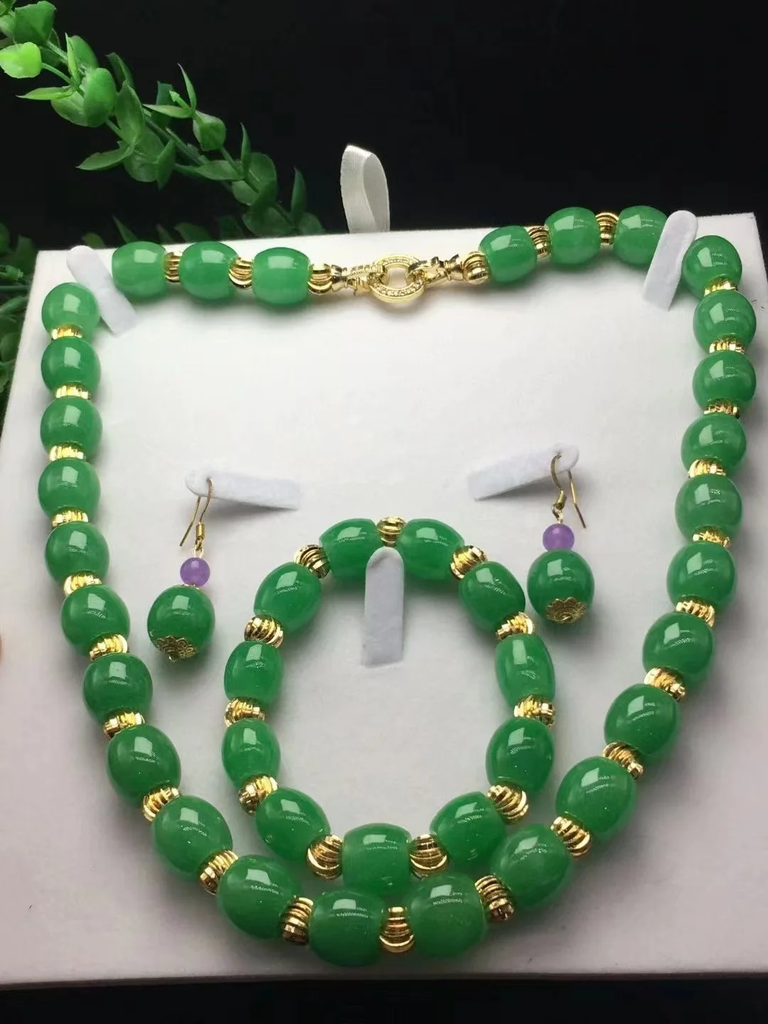 Boutique Jewelry Natural emerald Green Jade Jewelry Set Exquisite Elegant   Jade bracelets Necklace Chain Jewellery