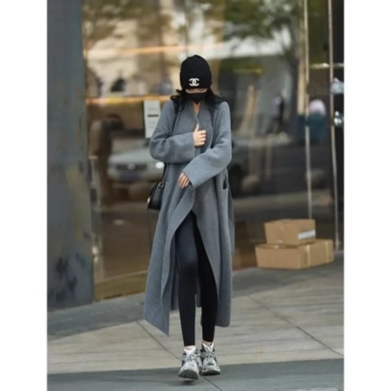 เสื้อสเวตเตอร์ถักแบบเสื้อถักยาวสำหรับผู้หญิง, เสื้อสเวตเตอร์ผูกเชือกทรงหลวมเสื้อผ้าแฟชั่นสำหรับเสื้อฝน cewek seksi ฤดูใบไม้ร่วง