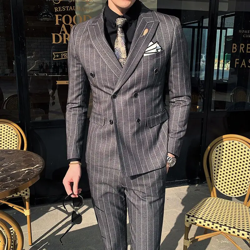 

2 Piece Gray Striped Men Suits Smart Casual Business Suits Slim Fit Peak Lapel Blazer Foraml Wedding Party Suits(Jacket+Pants)