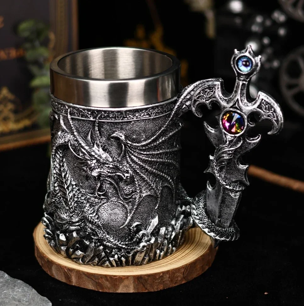 600ML 3D Relief Dragon Warrior Beer Mug Nordic Mythical Evil Dragon Coffee Wine Cup Men’s Christmas Gift Home & Bar Decoration