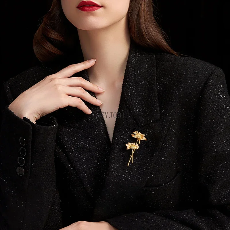 بروش عباد الشمس للسيدات خفيف فاخر عالي الجودة من إكسسوارات شيونغسام دبوس بدلة أنيقة رائعة على الموضة