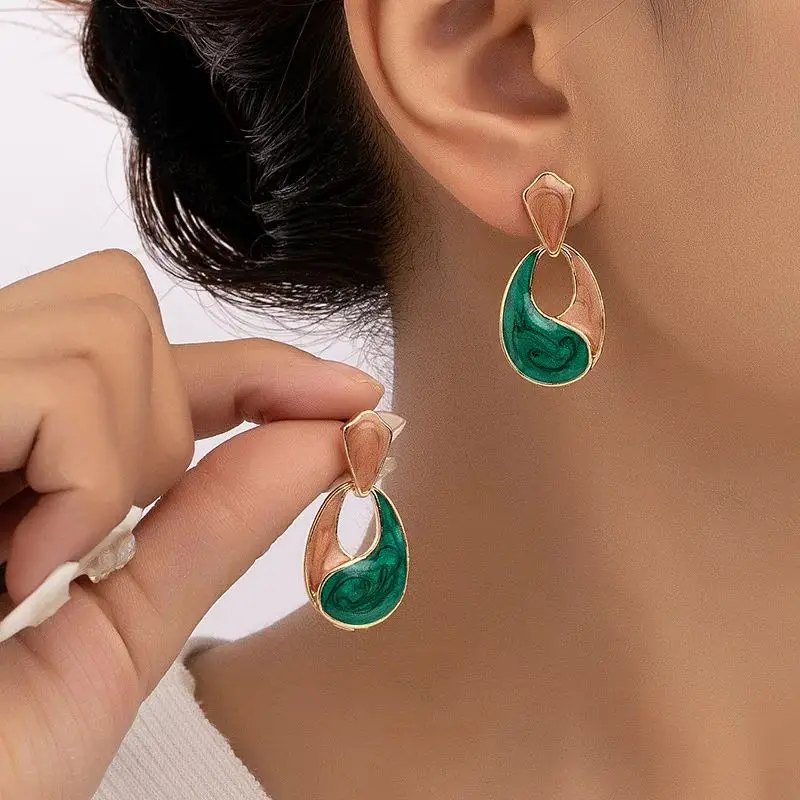 Trendy Patchwork Water Droplet Earrings for Women Personality Geometry Green Enamel Oil Drop Earrings Party Hollow Out Jewelry