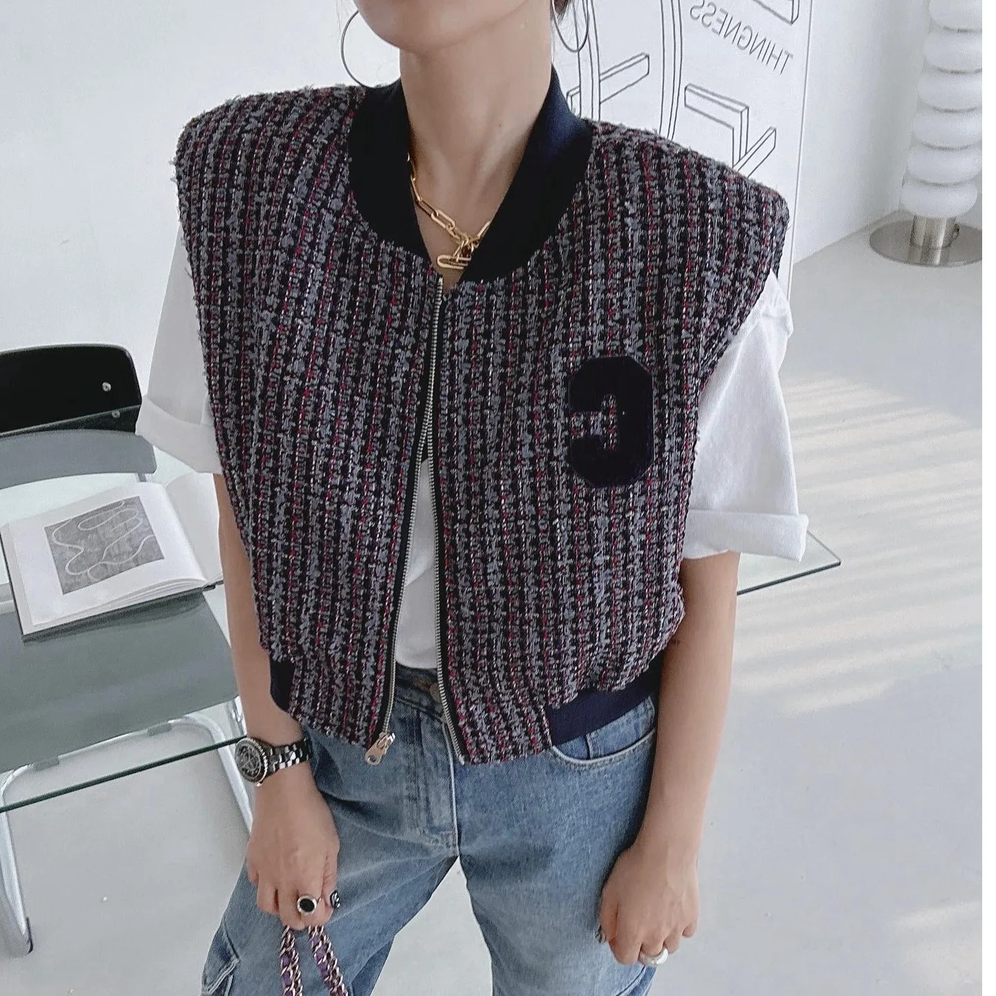 

Korean Sle Versatile Letter Patchwork Vest Jaet Women's Faion Inner Wear ort Length Other Material 00% China Made