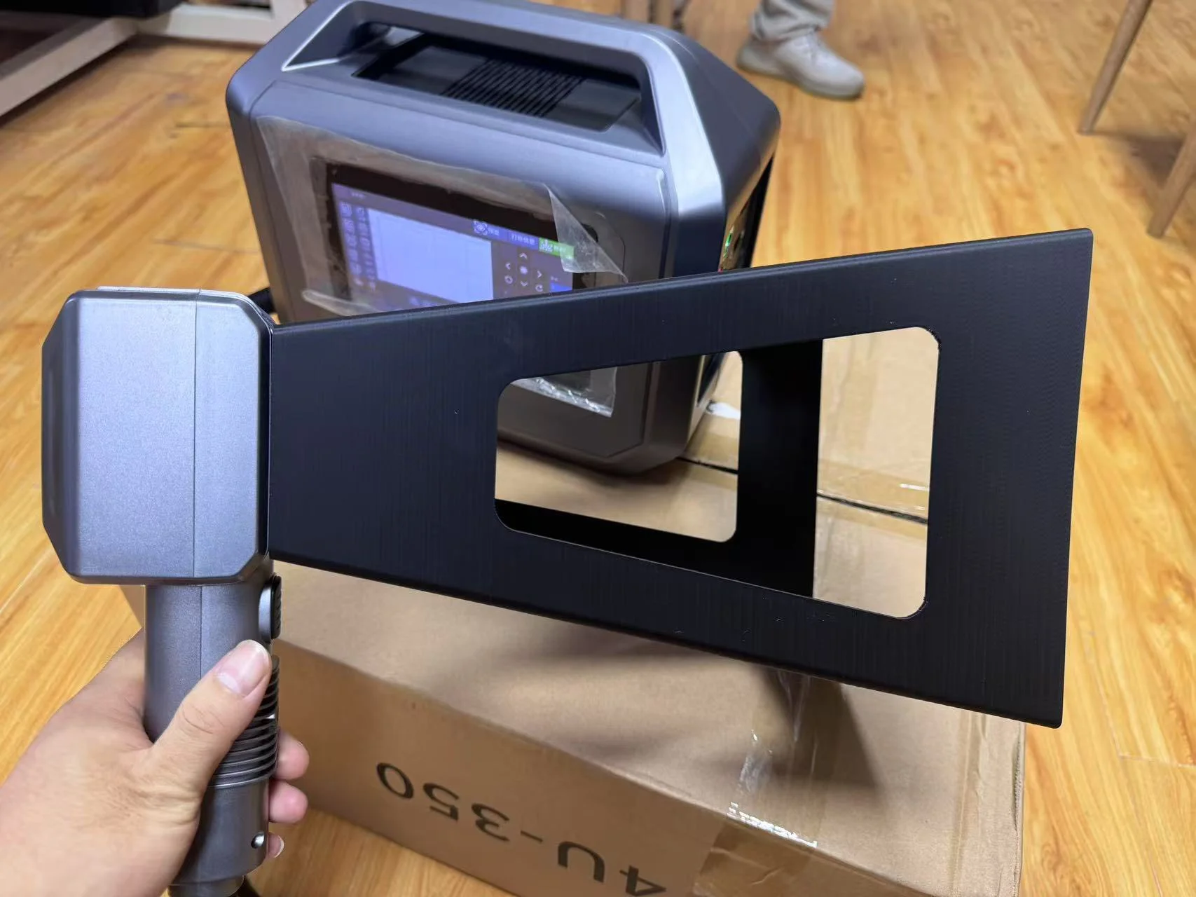 Portable Desktop Metal Fiber L - Laser Marking Machine 评论和价格