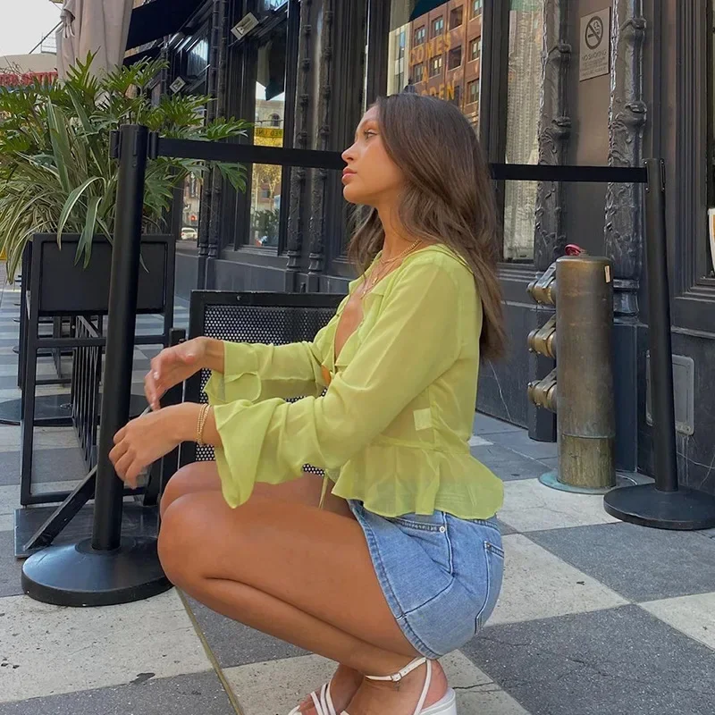 Moda Boho Camicetta con volant Top con scollo a V in pizzo trasparente per le donne Camicia estiva a maniche lunghe Party Beach Top corto 2022