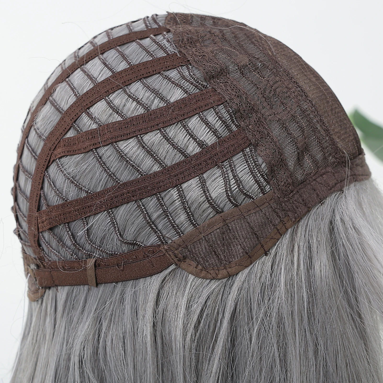 Wig Ombre Abu-abu Abu Allbell Magique Wig Berlapis Panjang 20 Inci dengan Poni Tumpul Wig Sintetis untuk Wanita Pesta Harian Tahan Panas