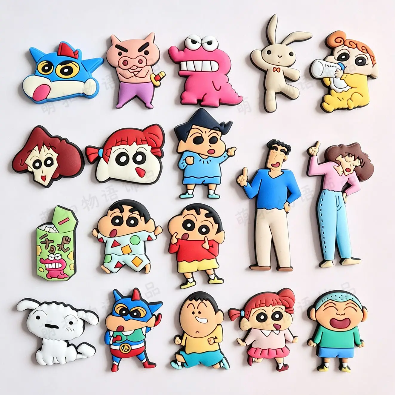 Accessoires de chaussures Crayon Shin-chan, décorations mignonnes DIY, fleurs de chaussures 3D amovibles, dessins animés.