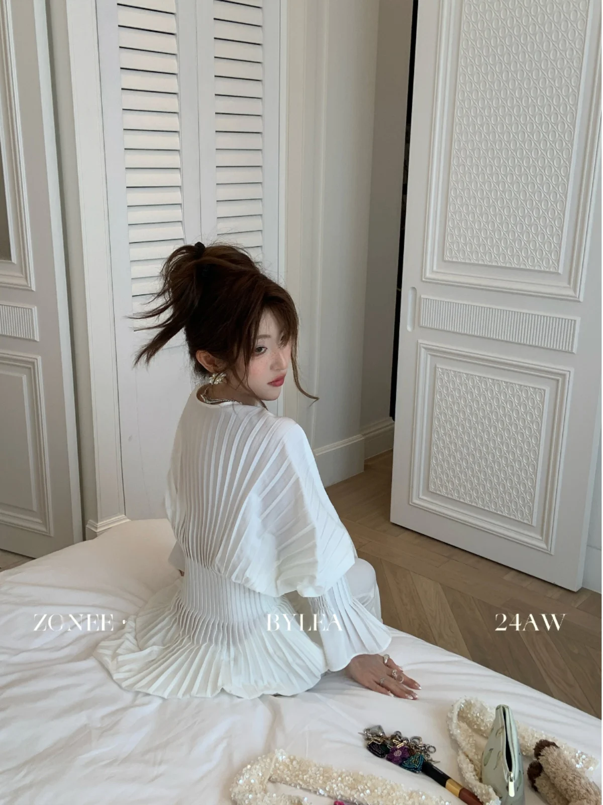 2025 New French Style Pleated Shirt White Women V Neck Flare Sleeve Blouse Elegant Office Ladies Commute Chic Female Fashion