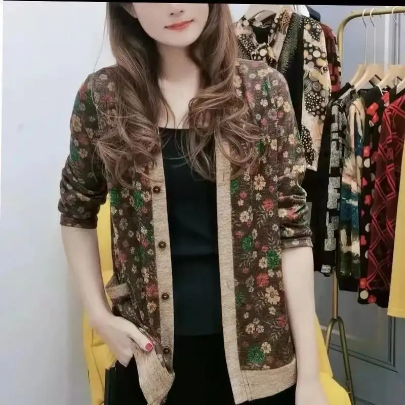 

Women's Autumn Winter Flower Print Long Sleeve Cardigan Vintage Print Patchwork Shirt Fashion Casual Versatile Elegant Lady Tops