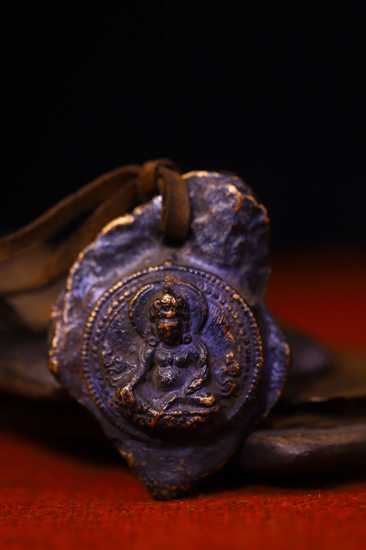 

3"Tibetan Temple Collection Old Bronze Cinnabar Yellow Jambhala Buddha Amitabha Buddha Card Pendant Amulet Dharam Town house