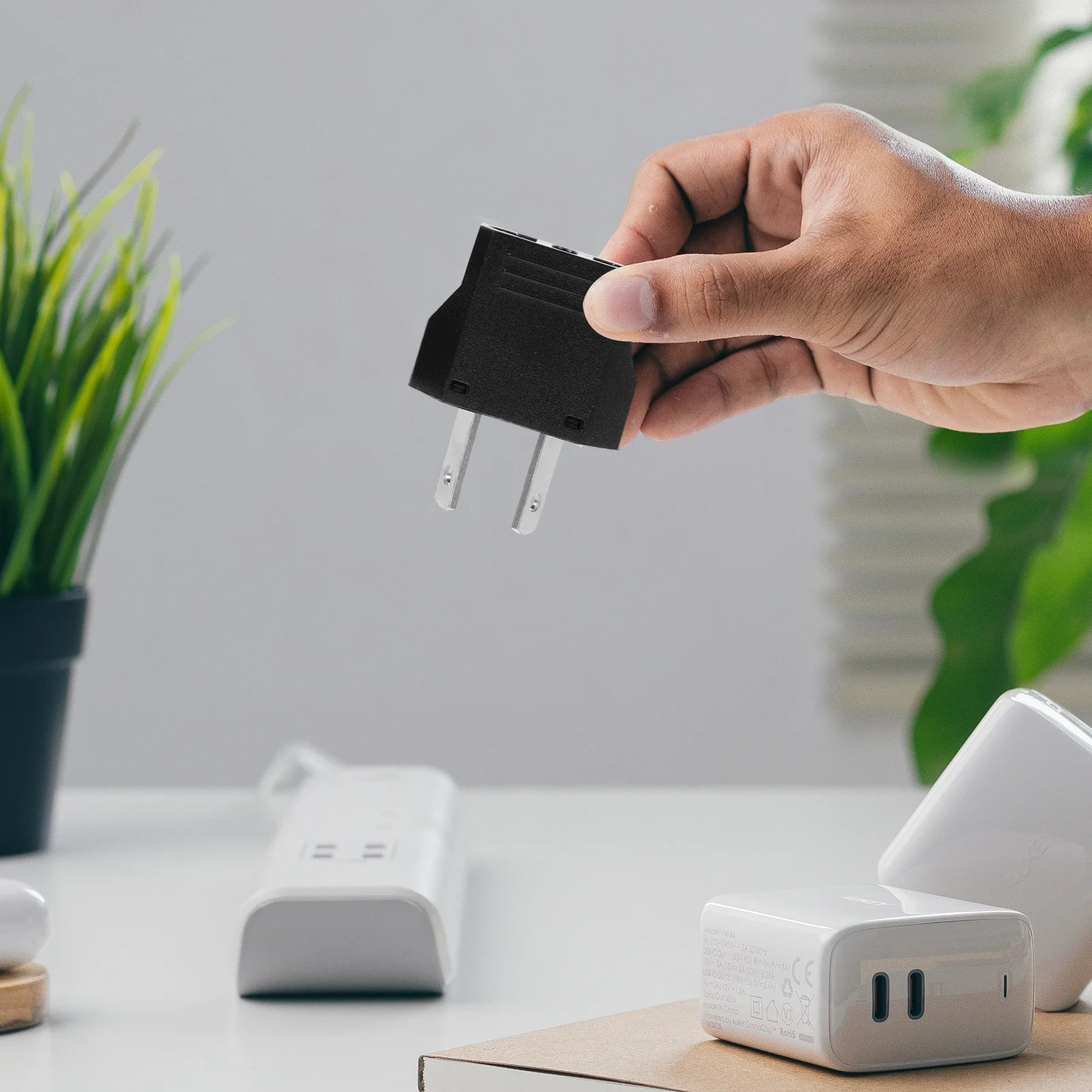 Amerikaanse Europese naar Au Travel Power Adapter Hoge isolatie Plastic Shell Travel Power Converter Mini Change-Over Plug Adapter