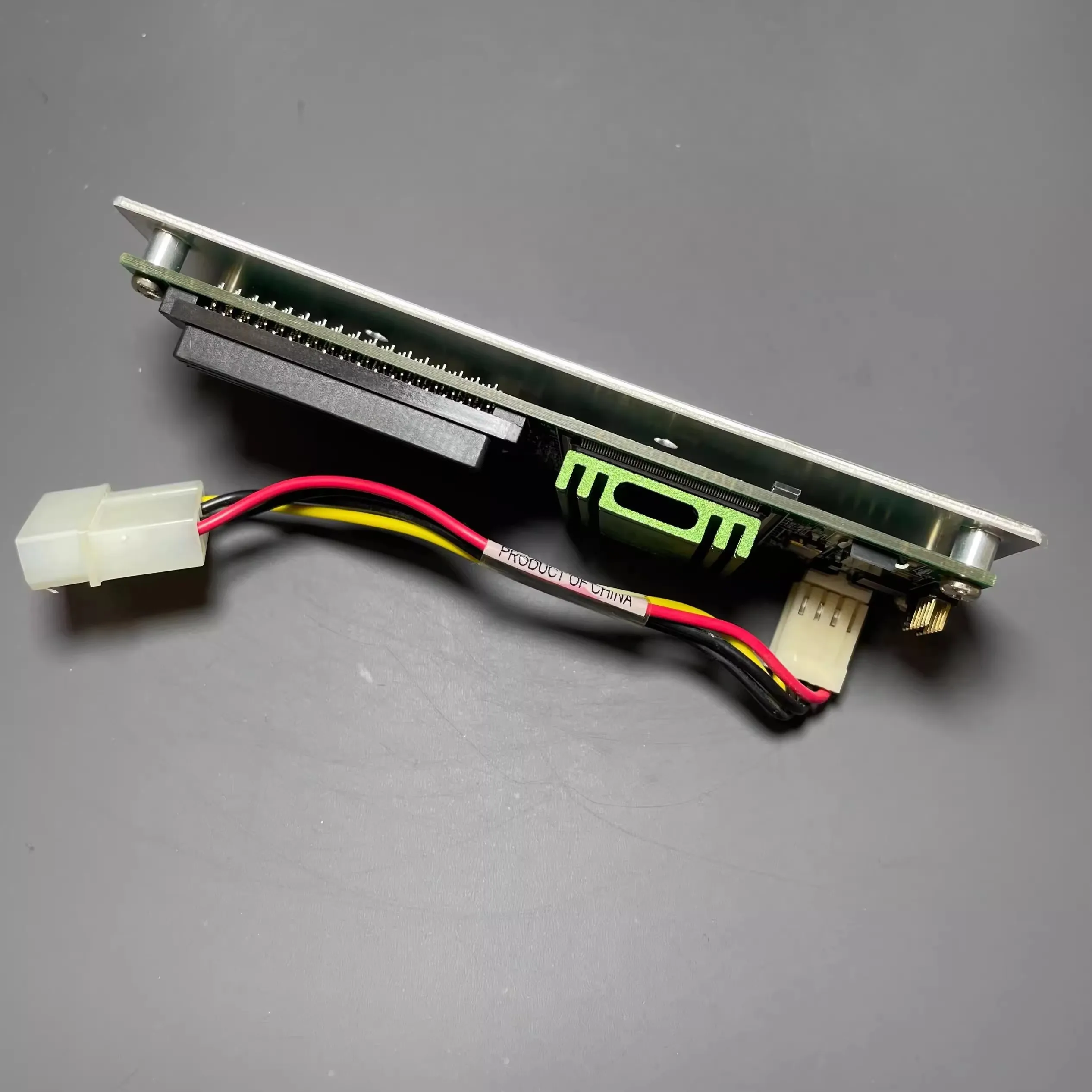 

Адаптер ACARD AEC-7732 SCSI-SATA, 68-контактный кабель SCSI-serial